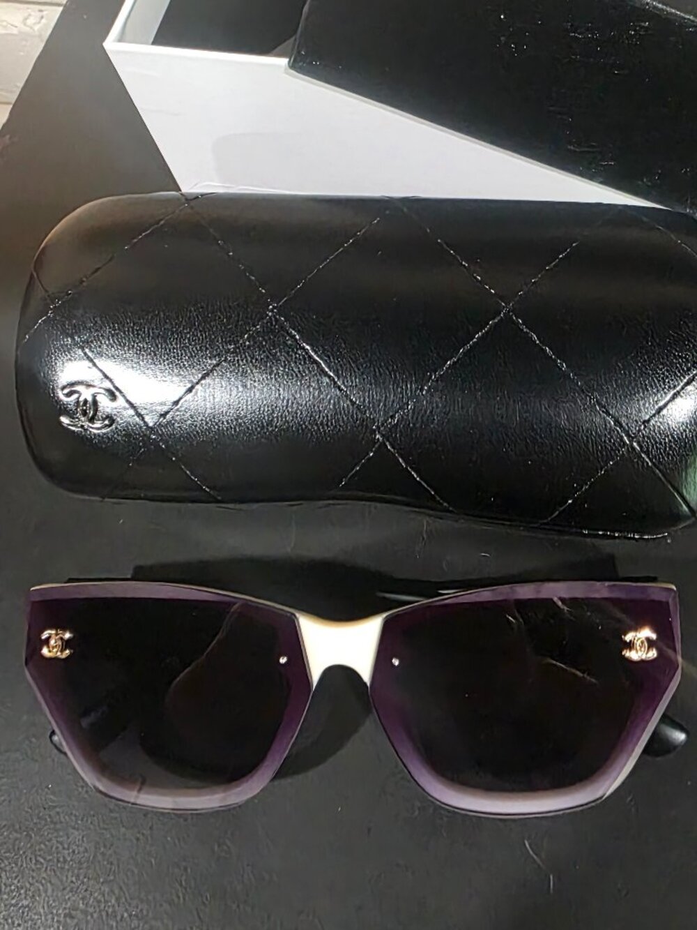 Chanel Black & White Sungaless NEW